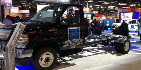 Ford debuts upgraded medium-duty trucks at Work Truck Show