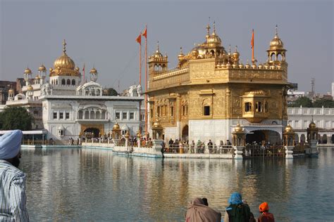 File:Amritsar, Golden Temple (6289556477).jpg - Wikimedia Commons