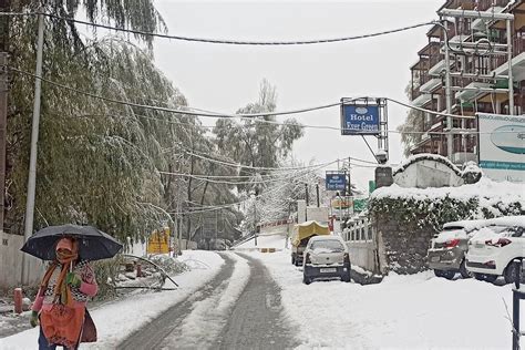 Fresh snowfall in Himachal Pradesh, Keylong shivers at minus 9.9 degree ...