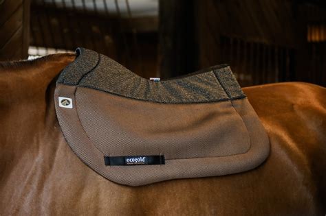 Best Saddle Pad Colors for Fall 2018 - Ecogold Canada