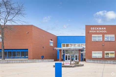 Seckman Senior High School, Rankings & Reviews - Homes.com