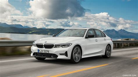 BMW 3 Series | 2019MY | Front Three-Quarter