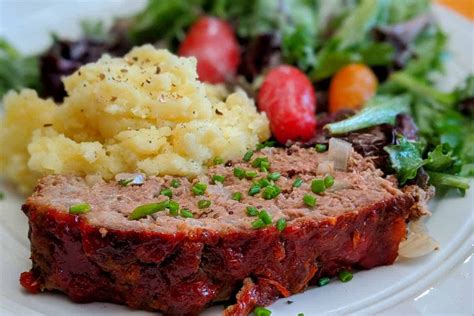 Classic Low Sodium Meatloaf - Kidney Healthy Recipes