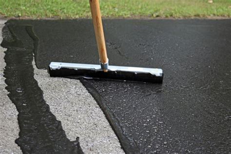 Sealcoating and Asphalt Paving Maintenance