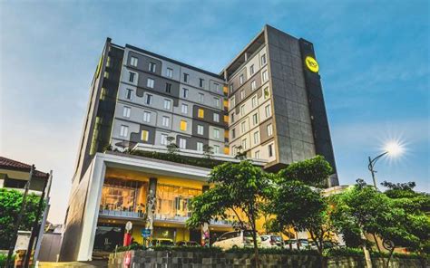 YELLO Hotel Jemursari Surabaya | CapitaLand