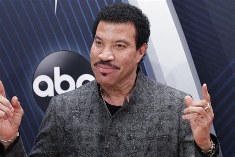 Watch: Lionel Richie says Stevie Wonder pranked him by driving a car on ...