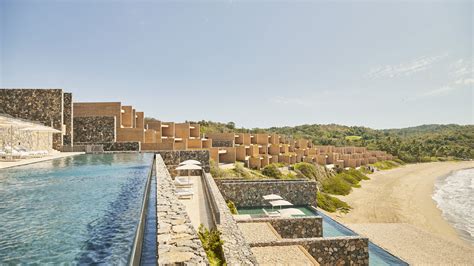 Four Seasons Resort Tamarindo, Mexico Awarded the Coveted HOLA Development of the Year Award 2022