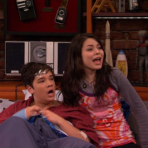 Icarly Freddie And Carly Kissing