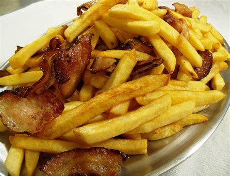 Batata Frita Com Bacon - Pizzaria e Fast-Food Clone