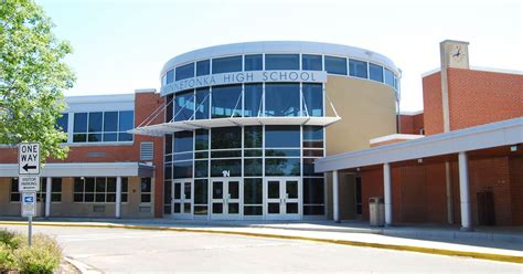 Minnetonka Senior High School in Minnetonka, MN - Niche