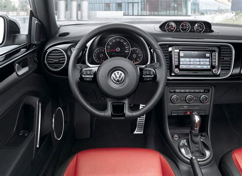 VW New Beetle Interior - Car Body Design | Volkswagen new beetle, New ...