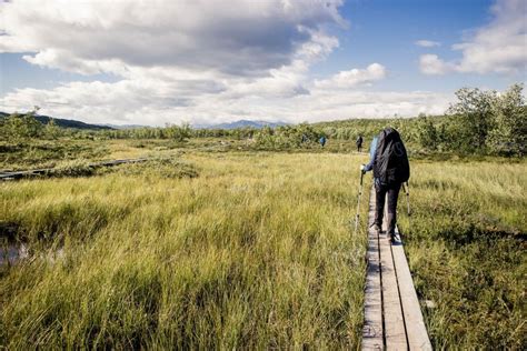 How and what to Pack for Long-Distance Hiking and Trekking - Watch Me See