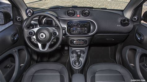 Smart ForTwo Cabrio | 2017MY Prime | Interior, Cockpit