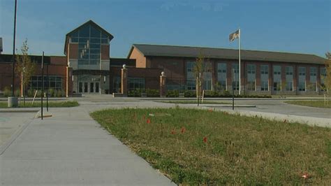 Butler County school nixes fees to play sports | WKRC