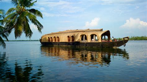 Captivating backwater world of Kumarakom in Kottayam | Kerala Tourism