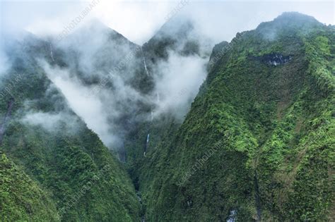 Waterfalls cascading down cliffs of Wai'aleale, Hawaii, USA - Stock Image - C055/8648 - Science ...