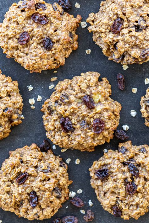 Healthy Oatmeal Raisin Cookies (5 Ingredients) - Momsdish