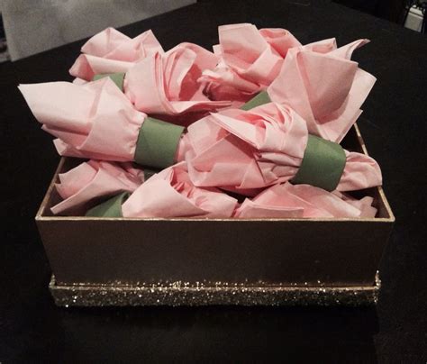 Pink napkins with dyi napkin rings. Rosebuds | Pink napkins, Pink and ...