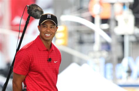 Why Does Tiger Woods Always Wear a Red Shirt on Sunday? Details Inside