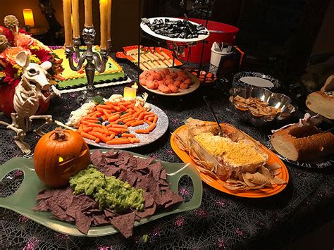 PartyTipz: entertaining with style and ease | Halloween treats, Food, Party buffet