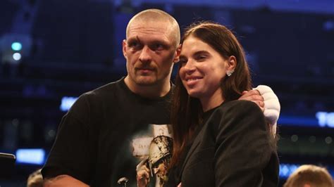 Who is Oleksandr Usyk's wife Yekaterina and how many children do couple ...