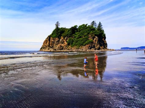 Ruby Beach at Olympic National Park: the prettiest beach in Washington