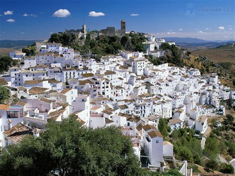 Casares, Španělsko / Casares, Spain | Malaga spain, Spanish towns, Andalusia