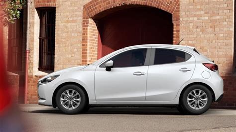 Mazda 2 2022 sedán y hatchback en México, precios y versiones