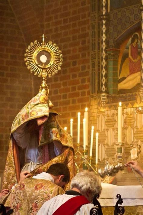 anglo-catholic: Benediction of the Blessed Sacrament at Solemn Evensong on the Sunday in the ...