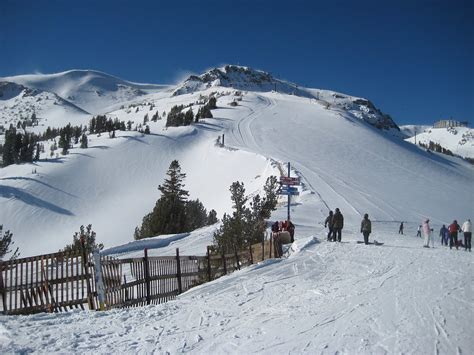 10 Best California Ski Resorts To Visit In 2023 | BudgetTravelBuff