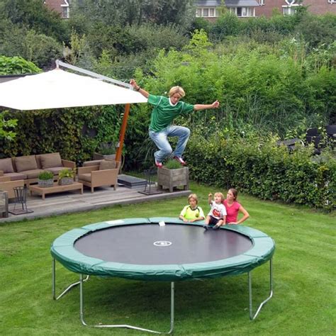 32 Fun Backyard Trampoline Ideas