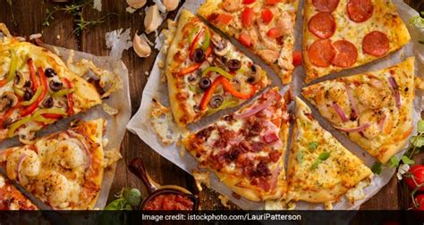 Watch: How To Make Restaurant-Style Barbecue Chicken Pizza; Uncultured Cafe Shares Recipe - NDTV ...