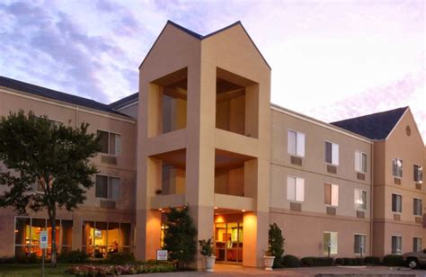 Fairfield Inn & Suites Dallas Market Center (Dallas, TX) - Resort Reviews - ResortsandLodges.com