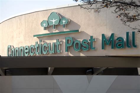 Police: Milford mall closed after ‘huge fights’ - Connecticut Post