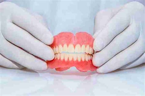 Choosing the Best Dentures for Your Needs - worldofwardcrap