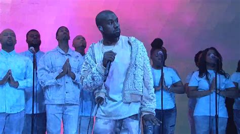 Watch Kanye West Debut 'Pablo' Tracks, Rap Battle on 'SNL' - Rolling Stone