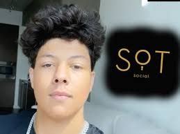 Jackson Mahomes: Tiktok dance| Cocktail bar| Bar post - sportsjone