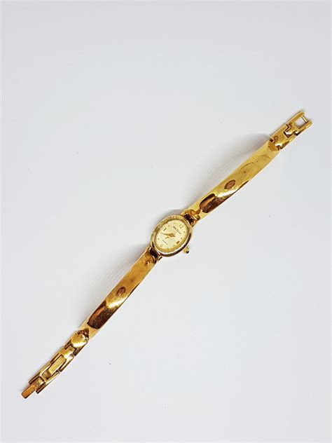 Delicate Ladies Waltham Watch | Luxury Gold-tone Waltham Quartz Watch – Vintage Radar