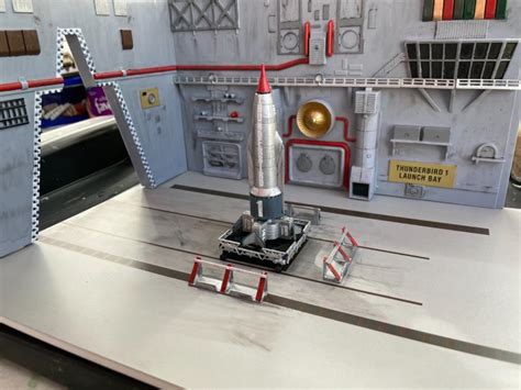 1:350 Thunderbird 1 Launch Bay Model Kit