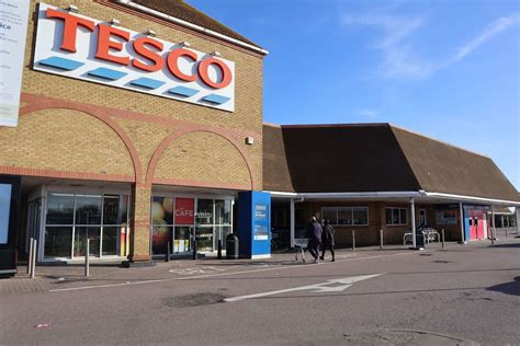 Tesco to close all meat, fish and hot deli counters