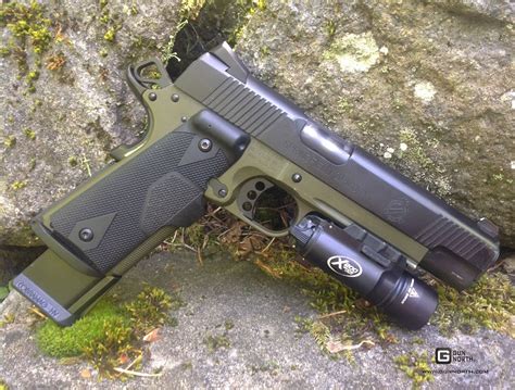 Crimson Trace Laser Grips-Cerakote Finish – Gun North