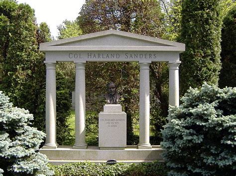 Colonel Harland Sanders' grave - Louisville-Jefferson County, Kentucky ...