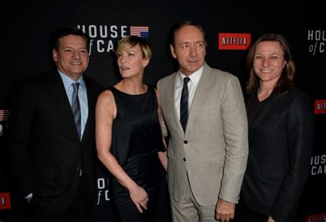 Siliconeer | 'House Of Cards' Cast 'surprised' By Spacey Allegations ...