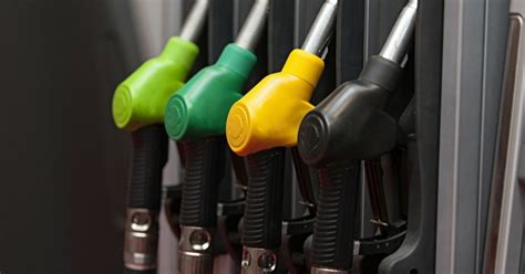 What is E10 fuel and how will it affect you? | RAC Drive