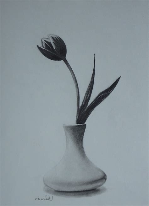 Flower Vase Drawing at GetDrawings | Free download