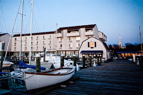 Newport Hotel Photo Gallery | The Newport Harbor Hotel and Marina