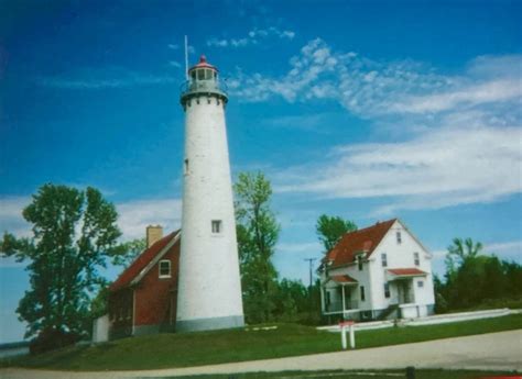 7 Secrets to Learn About the Tawas Point Lighthouse • Thumbwind