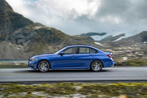 2019 BMW 3 Series hopes to be the sport sedan benchmark again - CNET