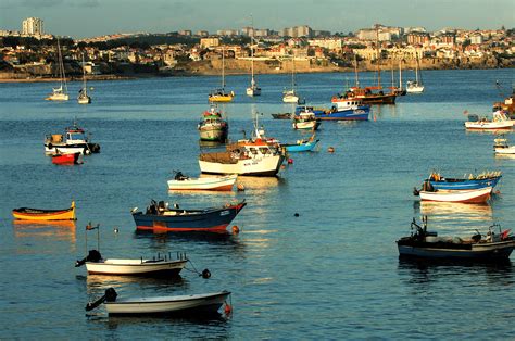 File:Portuguese fishing boats.jpg - Wikipedia