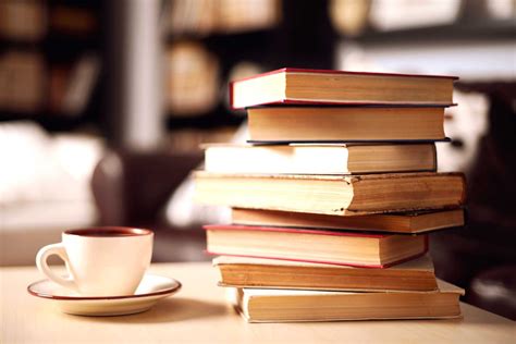 Scientific Explanations for Weird Reading Habits | Reader's Digest